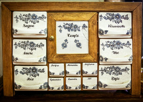 Où suivre des cours de marquetterie traditionnelle au Maroc?